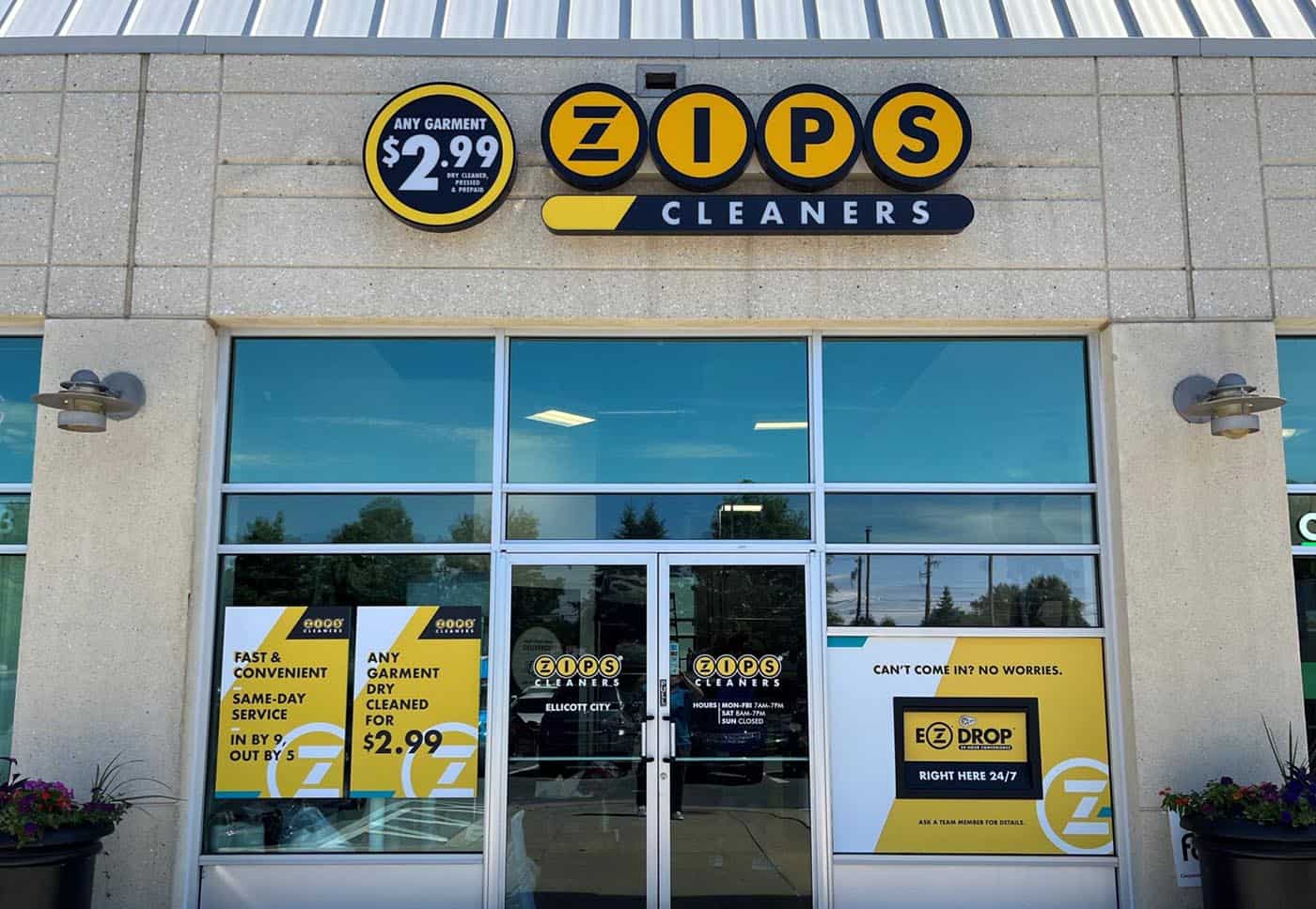 Storefront at Zips Cleaners franchise location